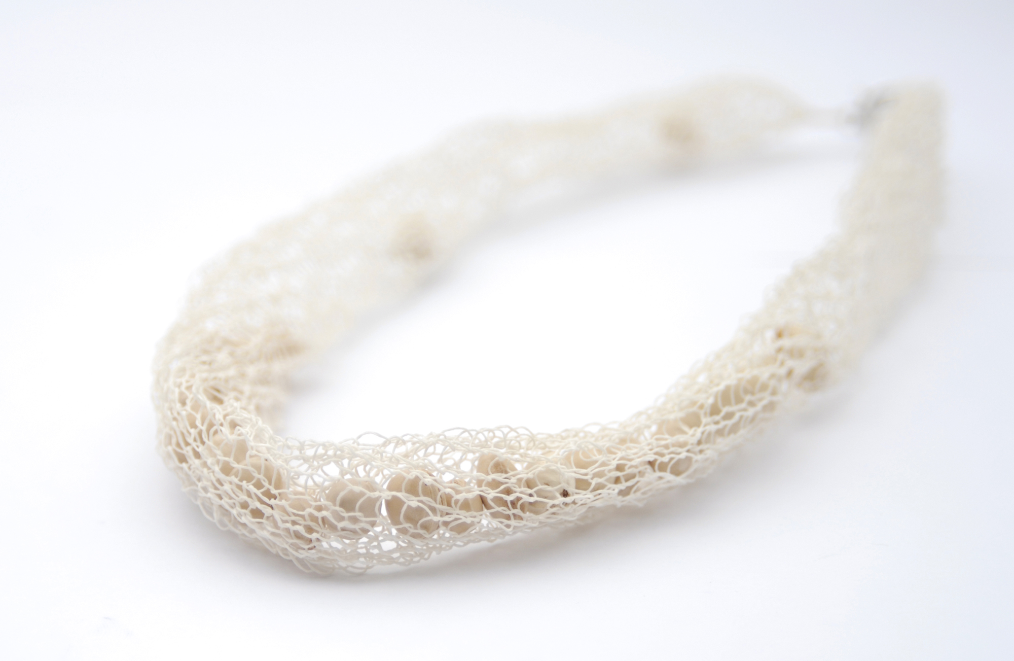 PaperPhine: Knitted Paper Yarn Necklace in White