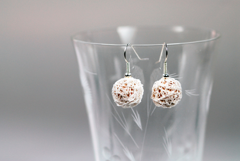 Made by PaperPhine: White Paper Yarn Earrings