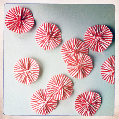 Made by PaperPhine: Paper Twine Circles / Garland / DIY Instructions