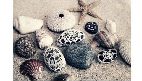 PaperPhine introduces: Crochet-Covered Stones by Giuliana Primavera / Crochet in Finest Paper Yarn