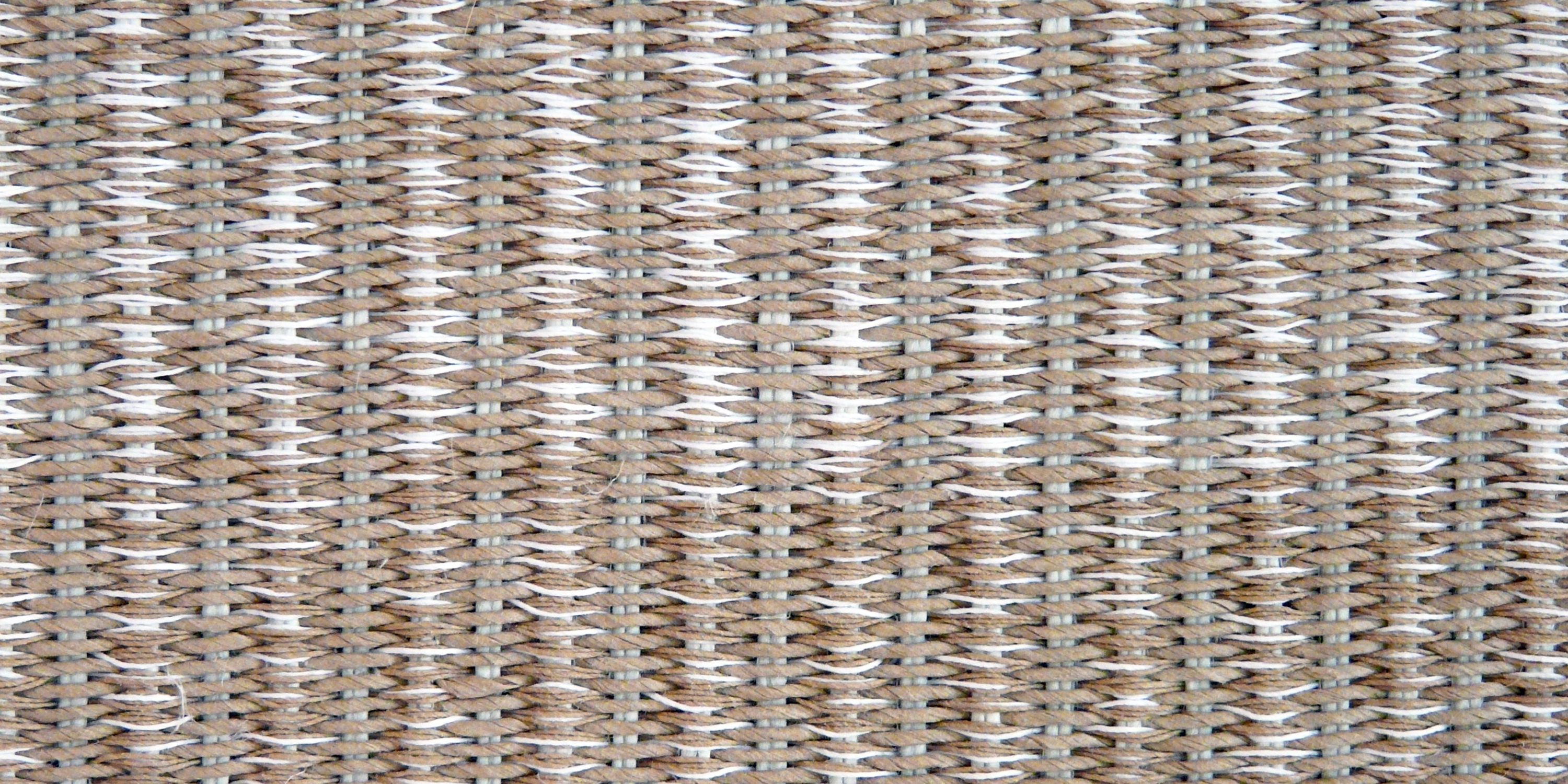 PaperPhine: Echoes by Agnieszka ‘Uisce’ Jakubczyk - Weaving Paper Yarn